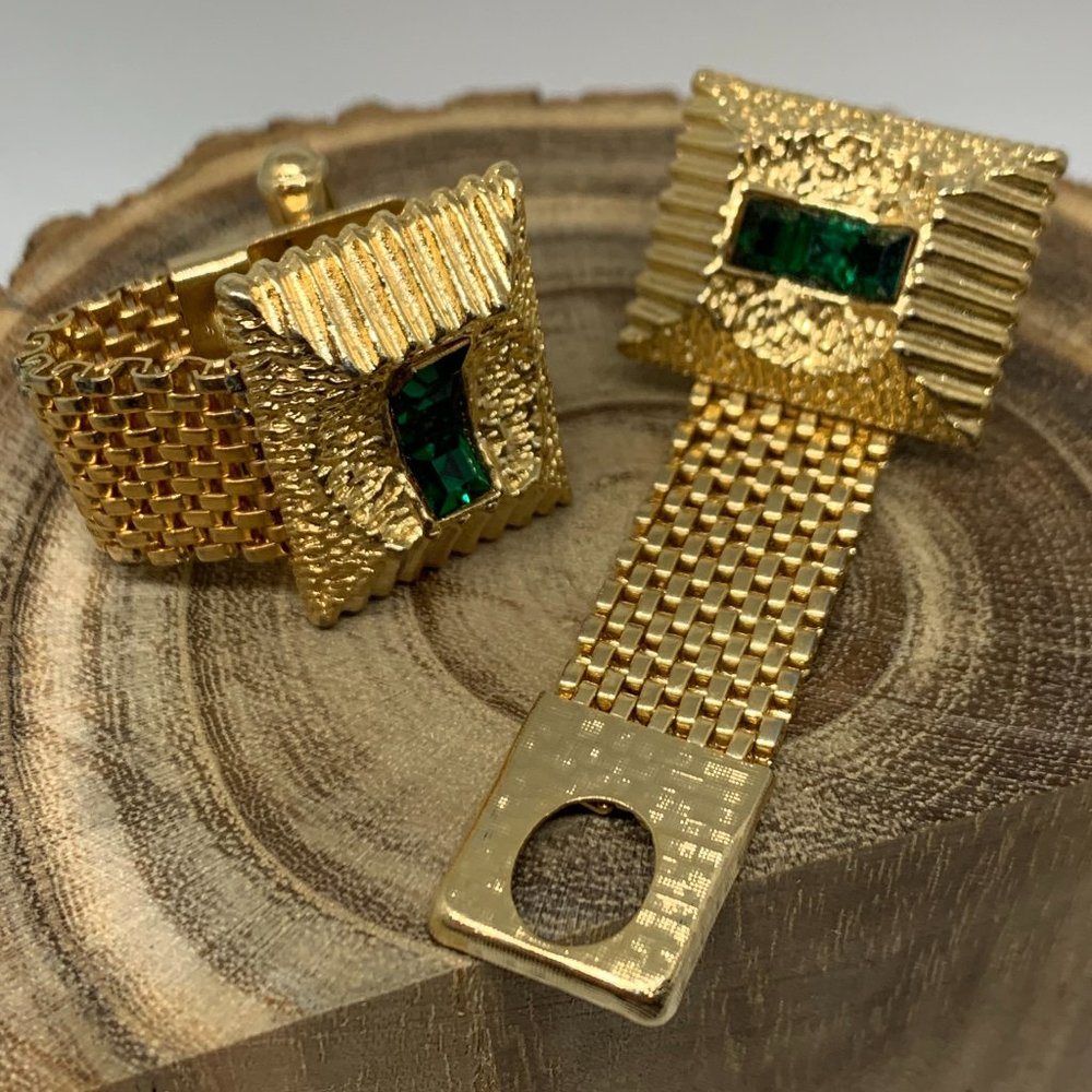 These Aren't Cuff Links